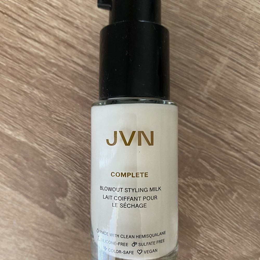 JVN Complete Styling Milk